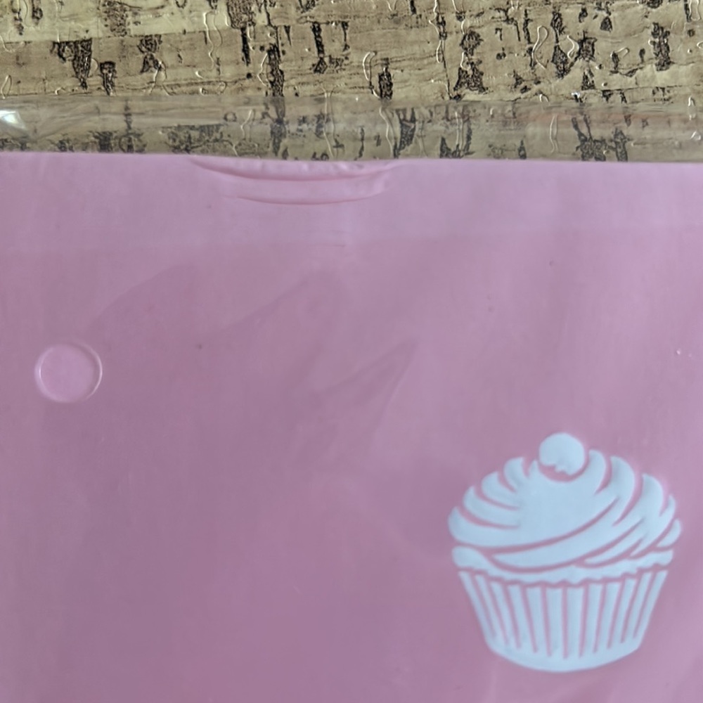NWT Keep Calm and have a Cupcake pink journal 🧁 - Picture 4 of 6